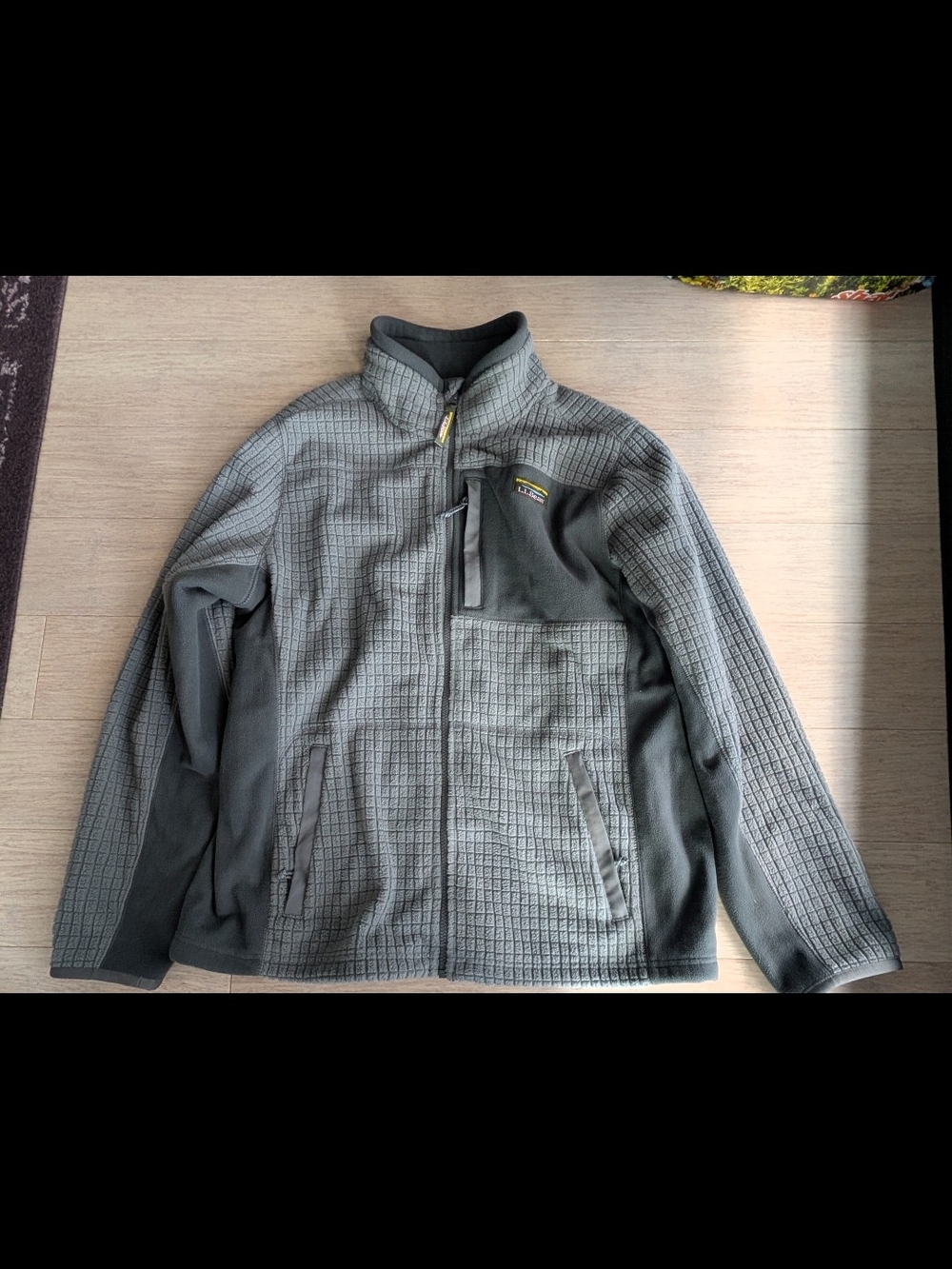 L.L. Bean Men's Quilted Gray Fleece Jacket - Full Zip